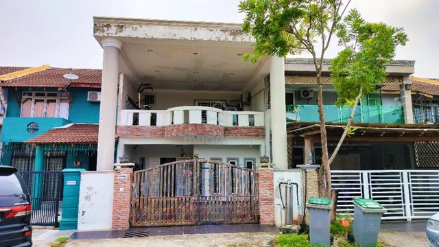 FULLY RENOVATED Double Storey Taman DAmbang Kota Lukut Port Dickson