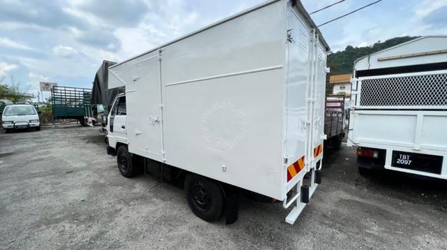 Daihatsu Delta V58 10 Ft Kaki Box 2009 2009 Commercial Vehicle