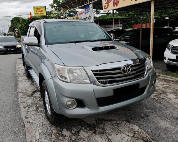 Toyota HILUX 2 5 A VIGO FACELIFT G VNT 4X4 Pickups Cars For Sale In