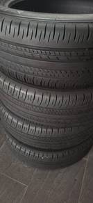 Used tyre 225/60/18 dunlop japan condition 90%new