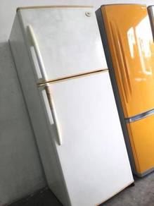 LG Ais Peti White Sejuk Refrigerator Fridge Recond