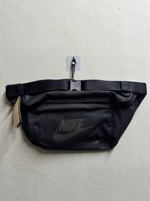 Nike Unisex Tech Hip Pack