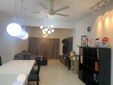 Condominium For Rent in One World 2 (1-Sky)