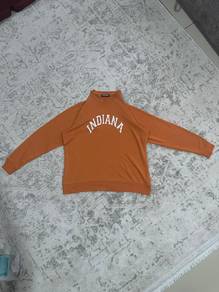 Orange sweatshirt 