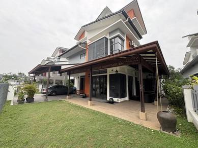 Semi-Detached House For Sale in Bukit Jelutong,SGR