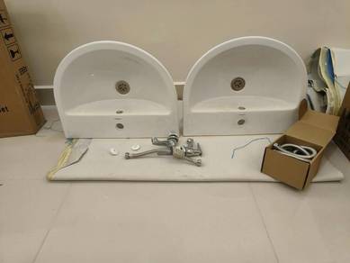 Toilet Basin dan Pintu