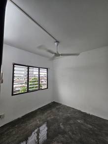 Apartment For Sale in Apartment Kasawari