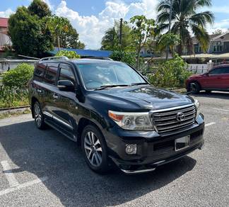 Toyota Land Cruiser AX in Kuching, SWK