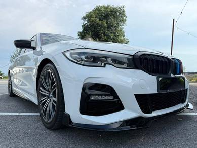 BMW 330i 30i M SPORT in Seri Kembangan, SGR