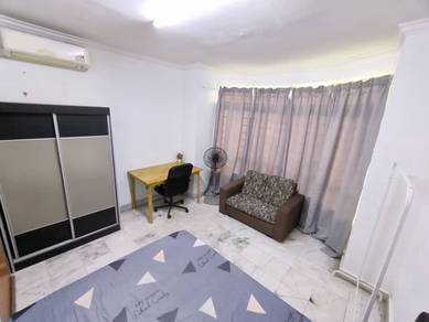 Room in Sri Petaling, KUL