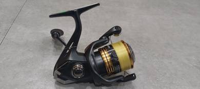 Shimano Sahara C2000S Spinning Fishing Reel