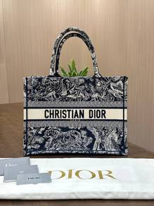 Christian Dior Medium Book Tote Bag In Blue & Ecru