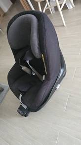 Maxi-Cosi Baby Car Seat with Base