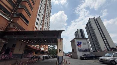Apartment For Sale in Flora Damansara