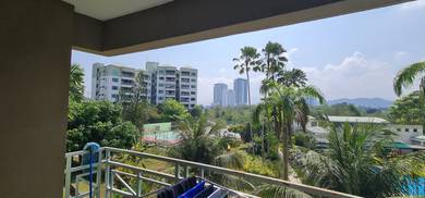 Condominium For Rent in Bayshore Condominium