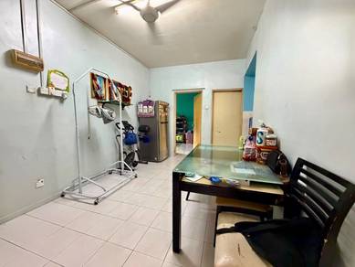 Apartment For Sale in Sri Awana Townhouse