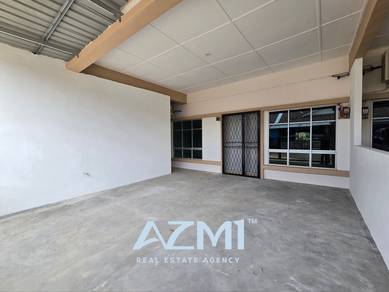 Terraced House For Sale in Miri,SWK