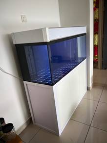 4ft used white aquarium
