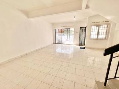 2-storey Terraced House For Sale in Banting,SGR