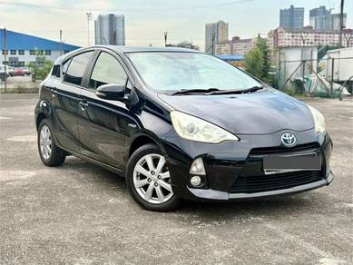 Toyota Prius c (HYBRID) in Kuchai Lama, KUL