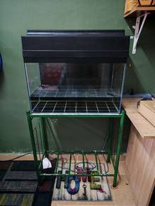 Aquarium 2ft, dengan stand dan penutup