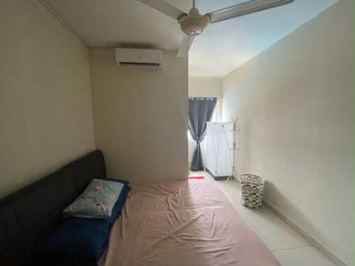 Room in Serdang, SGR