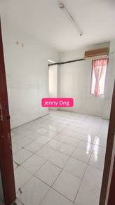 Condominium For Sale in Greenlane Heights