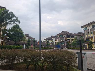 Townhouse Condo For Rent in Lake Valley