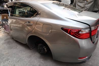 LEXUS Es250 REAR CUT
