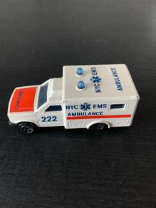 Majorette Ford Ranger Ambulance