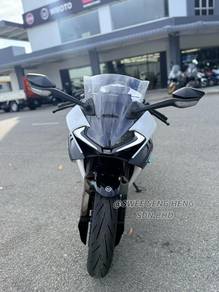 CFMOTO 675SR-R