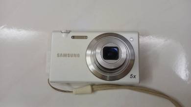SAMSUNG digital camera mv800 NEGOTIABLE