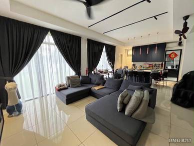 Semi-Detached House For Sale in Setia Alam,SGR