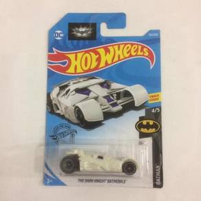 CFE116 2017 Mattel Hot Wheels HW The dark knight b