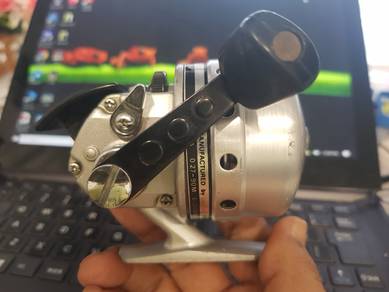 Japan Made Old Daiwa 210RL Spincast Fishing Reel