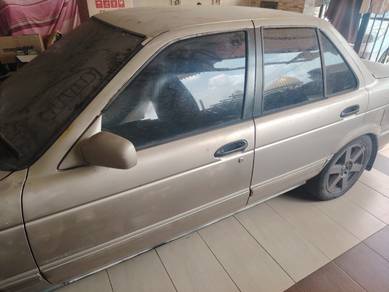 Nissan Sentra L in Kota Kemuning, SGR