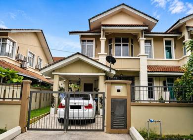 Semi-Detached House For Sale in Puncak Alam,SGR
