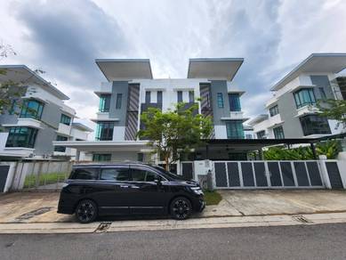 Semi-Detached House For Sale in Bangi,SGR