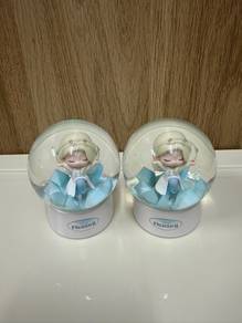 Disney Frozen II Snow Globe Elsa Secret Edition
