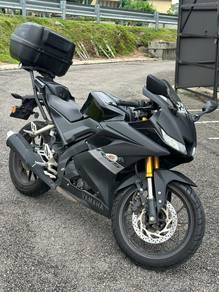 Yamaha R15