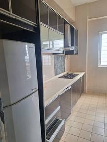 Condominium For Rent in Greenview Residence