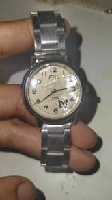 jam besi wanita💯⌚