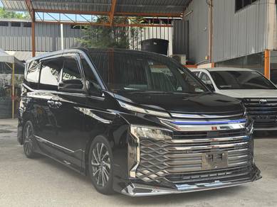 Toyota Voxy S-Z in Old Klang Road, KUL