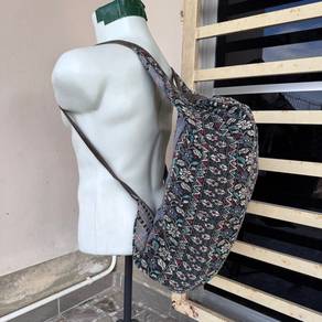 American Eagle Outfitter floral hobo backpack
