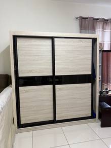almari besar