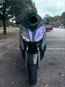 Yamaha XMAX