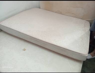 2nd Hand Queen Size bed n bed frame