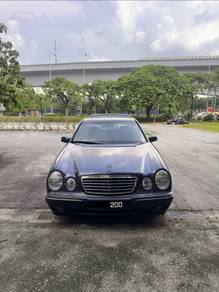 Mercedes Benz E200 200 CLASSIC (CBU) in Damansara Heights, KUL
