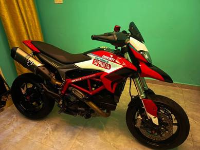 Ducati Hypermotard 821