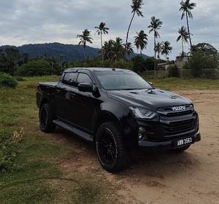 Isuzu D-Max AUTO PLUS in Cyberjaya, SGR